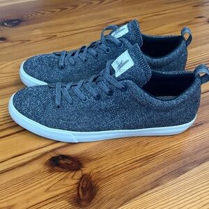 EUC Johnnie-O Techknit Twilight Blue Fashion Sneaker Men's Size 10 M